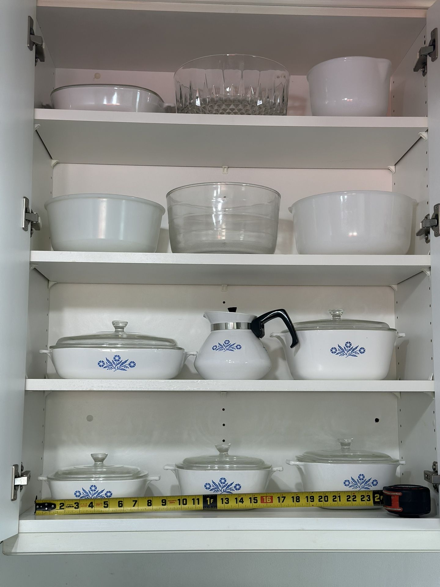 6 Pc Corning Casseroles and Tea Pot