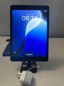 iPad 7th generation 32GB Wi-Fi iOS 18 Grey
