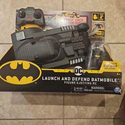 Batman Launch and Defend Batmobile Remote Control Vehicle USB Charging 2.4GHz