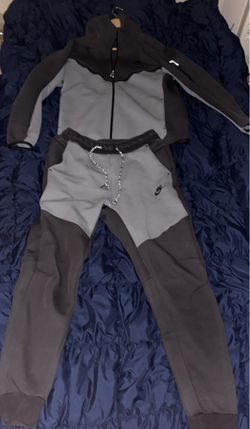 Medium, Gray & Black Full Nike Tech Set