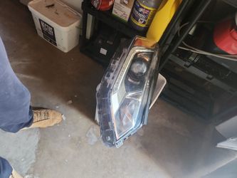 2020 Traverse Headlight