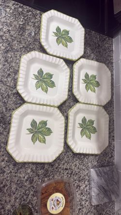 Vintage Italian Ceramica Due Torri Leaf Plates