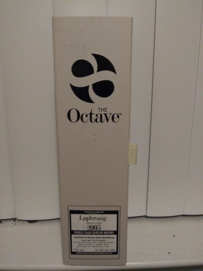 The Octave Laphroaig Scotch Box from Scotland