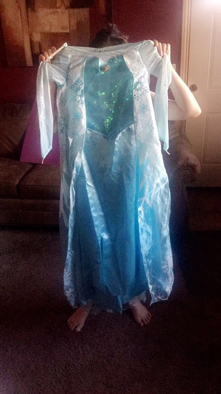 Elsa costume M 7/8