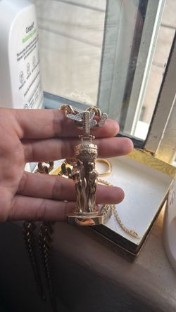 10k gold pendant the world is yours