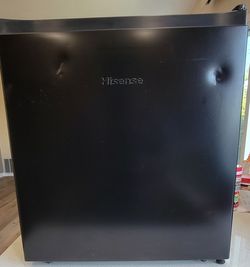 Mini Fridge, Good for drinks and snacks!