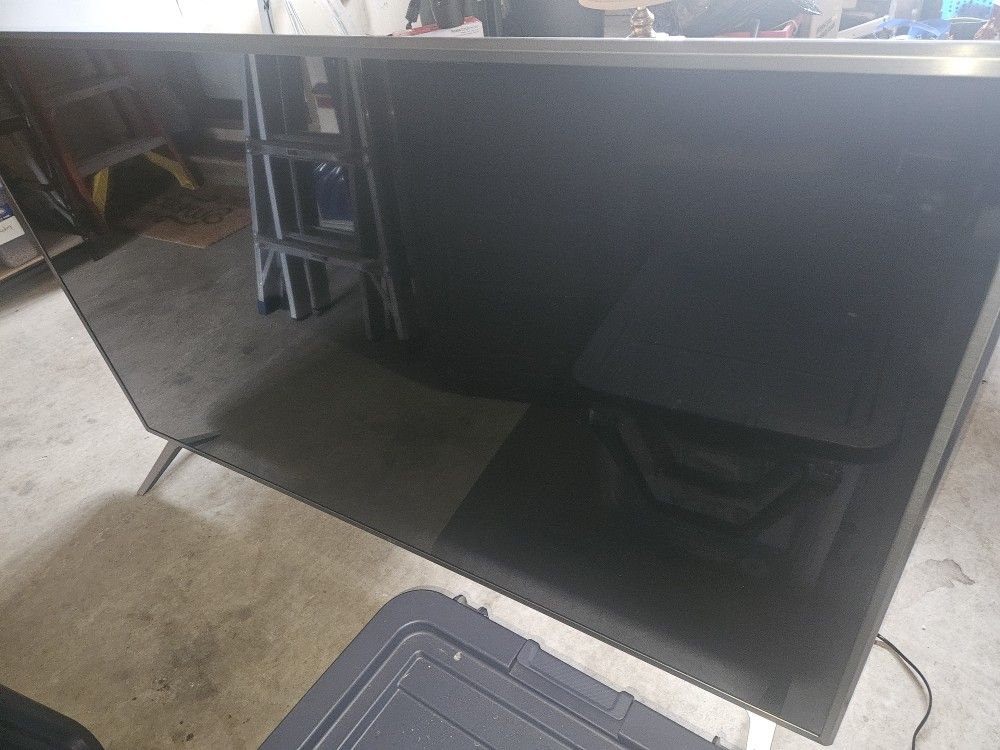 75" LG UHD 4K Smart TV