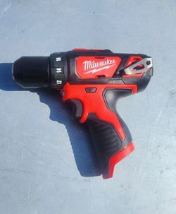 Milwaukee M12 drill /driver