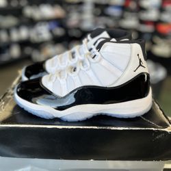 Jordan 11 “Concord” size 8