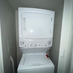 GE Spacemaker  Stackable  Washer And Dryer Only $500 GUD27ESSMWW 27 Inch Electric Laundry Center with Auto-load Sensing Stacked