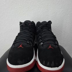 Nike Jordan Max Aura Black and Red Size 15