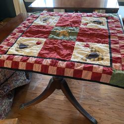 Lovely Square Rooster Table Runner and Rooster Oven Mitts