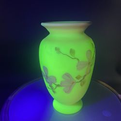 Vintage Fenton Glass Satin Uranium Burmese Dogwood Hand Painted Vase 7” VG
