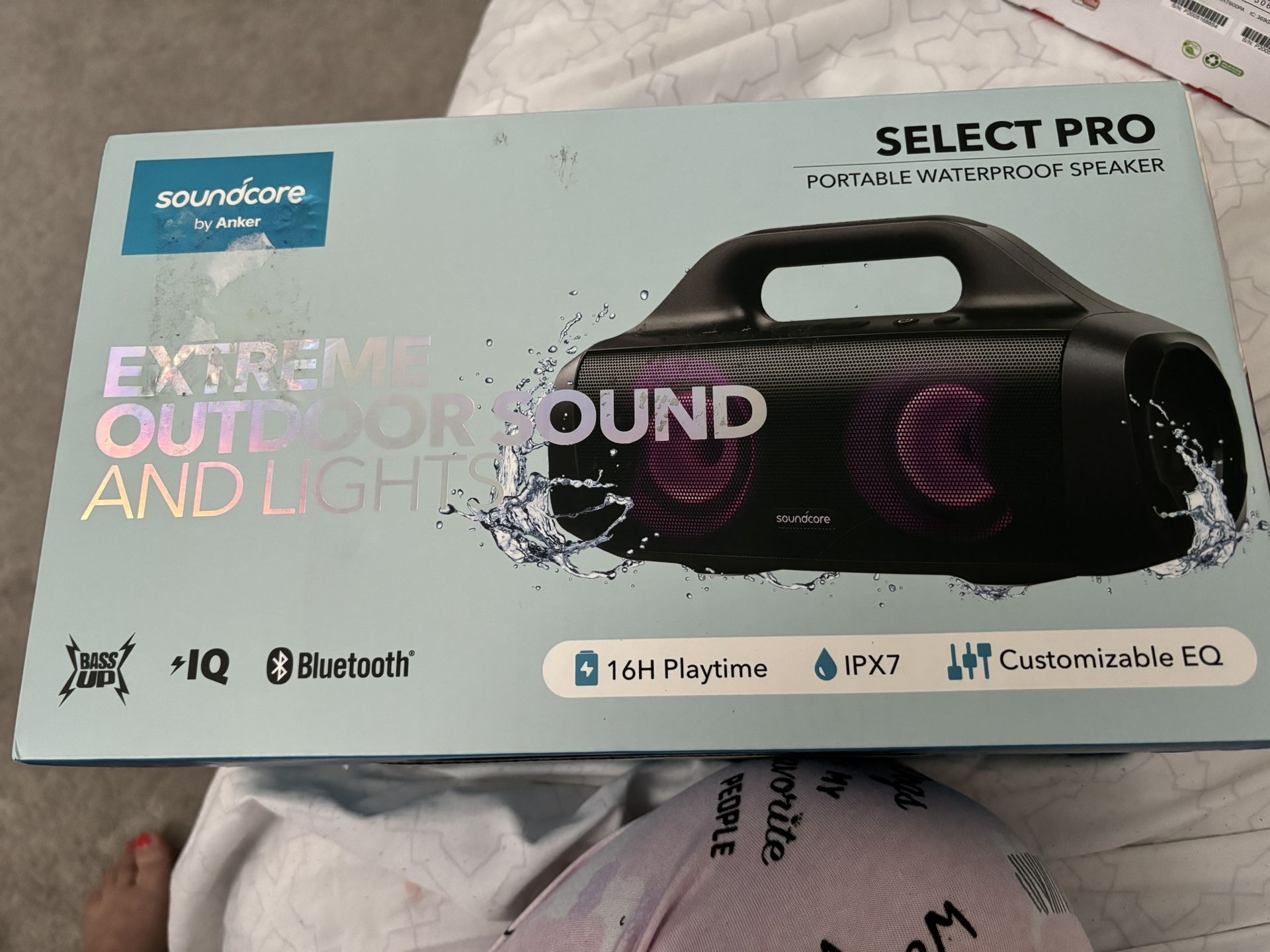 PORTABLE WATERPROOF SPEAKER