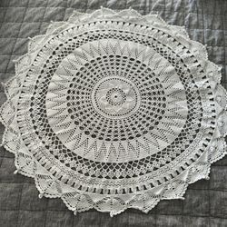 Antique White Round 29” Hand Crocheted Lace Tablecloth Dresser Scarf Cotton