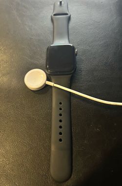 Apple Watch Series 6 + GPS 44MM  W/charger