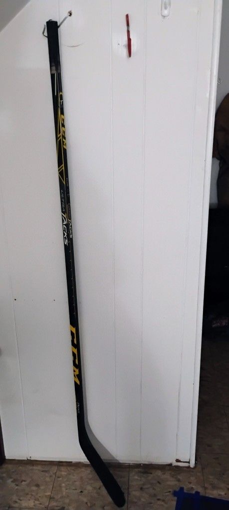 CCM PRO HOCKEY STICK LEFT HANDED