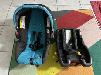 Graco Infant Car Seat With Base