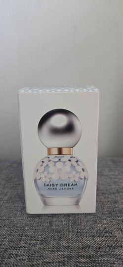 Daisy Dream by Marc Jacobs