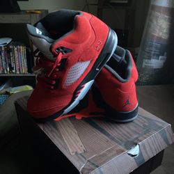 Jordan 5Retro Raging bull