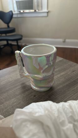 White luster skeleton face mug