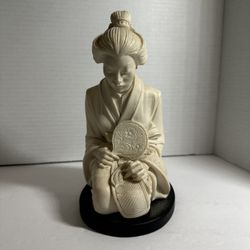 Vintage resin/Alabaster Asian Lady Oriental Statue Figurine  A. Giannelli Italy