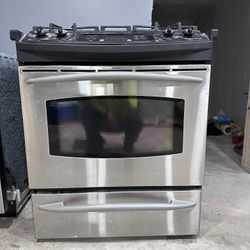 Gas Stove And Dishwasher 