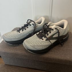 Brooks Women’s Adrenaline GTS 24 Supportive Running Shoe Size 8 Wide / D