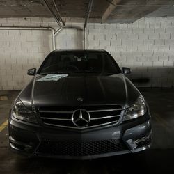 Partout Mercedes C250