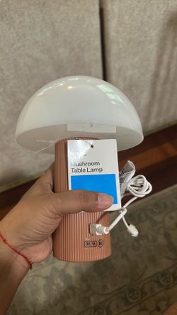 Portable rechargeable table lamp come with USB