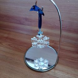 1994 Swarovski Christmas snowflake ornament with mirrored stand