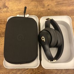 Apple Solo Beats 4