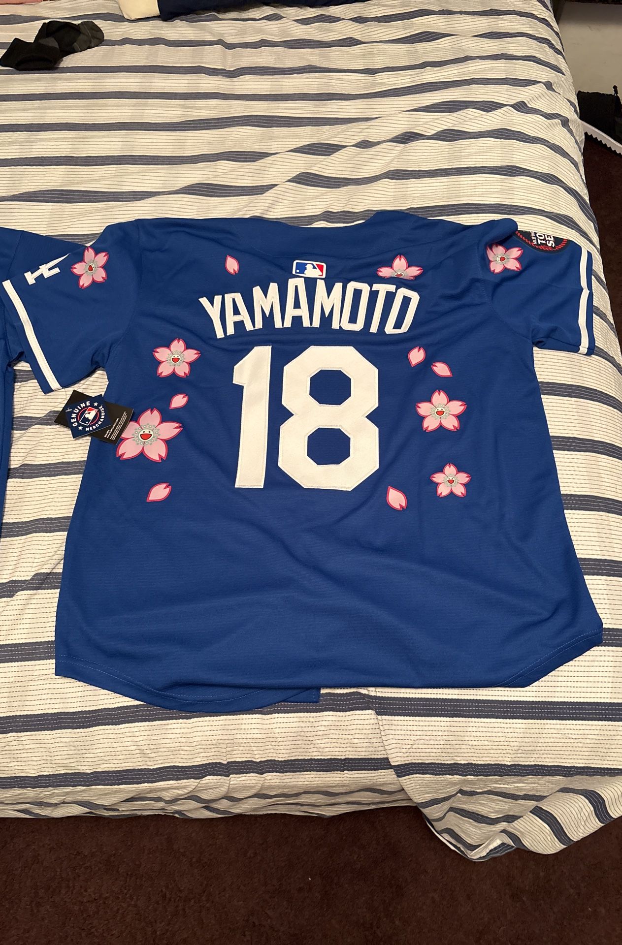 New Jersey’s Blue Large And XL Yamamoto 2025 World Series $80 Each
