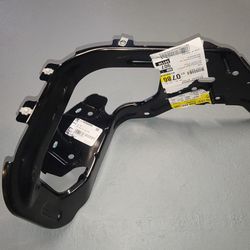 2020-2023 GM Rear Passenger Side Right Side Bumper Impact Bar Bracket GM Part # (contact info removed)5
Brand new part. Never installed.