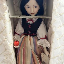 Snow Whitevintwge Doll  brand new with original packaging and paperwork
