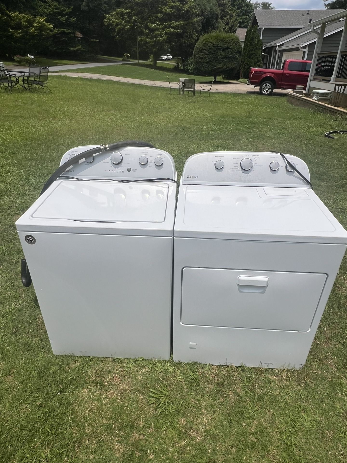 Whirlpool washer and dryer(( Gas dryer))