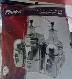 6 piece Condiment Set damaged box but NEW