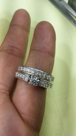 14k white gold bridal ring 2 ct Diamonds total
