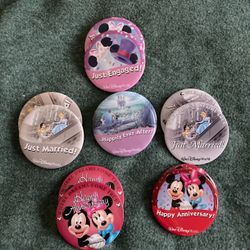 Disney Vintage Buttons...12 Total....