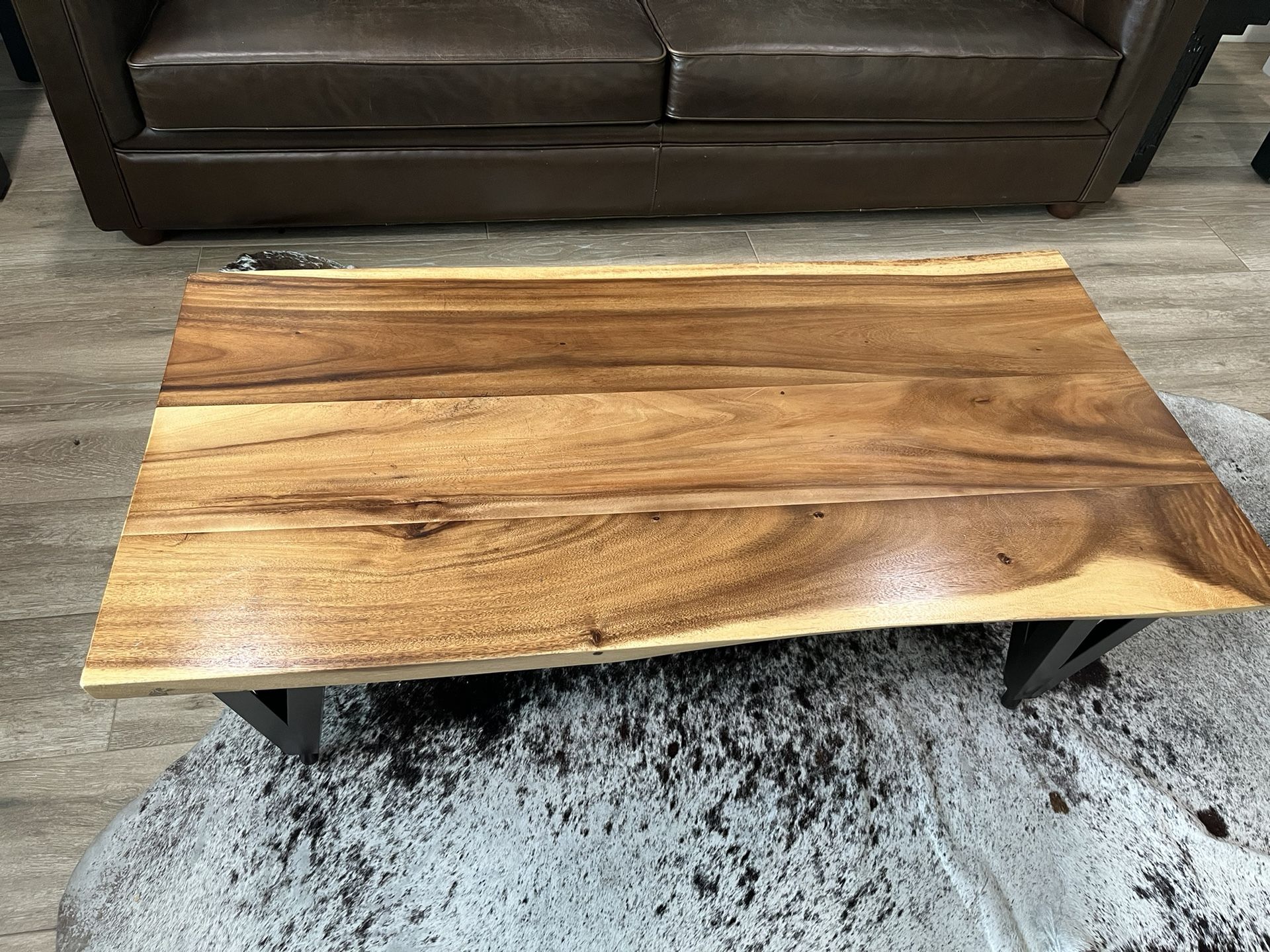 Modern Live Edge Table With Iron Legs