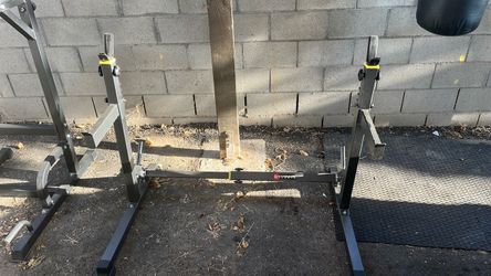 Squat Rack/Bench Press