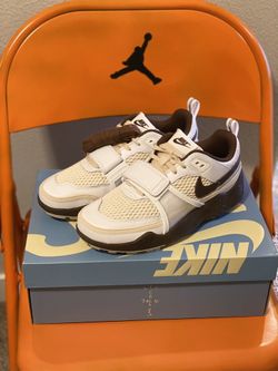 Travis Scott Nike Zoom Field Jaxx 6.5M