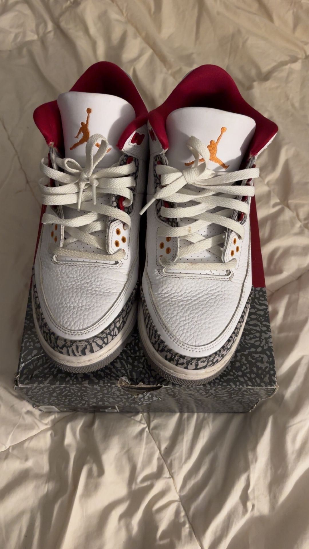 Jordan 3 retro “cardinal Red” (9.5mens)