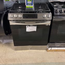 Samsung New Scratch And Dent Gas Range Five Burners‼️‼️