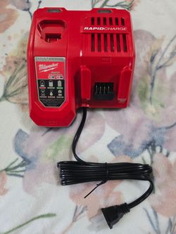 Milwaukee M18 Charger