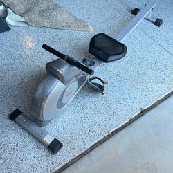 Sunny Health Magnetic Rowing Machine