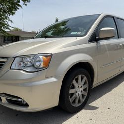 2016 Chrysler Town & Country