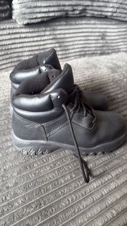Steel toe boots