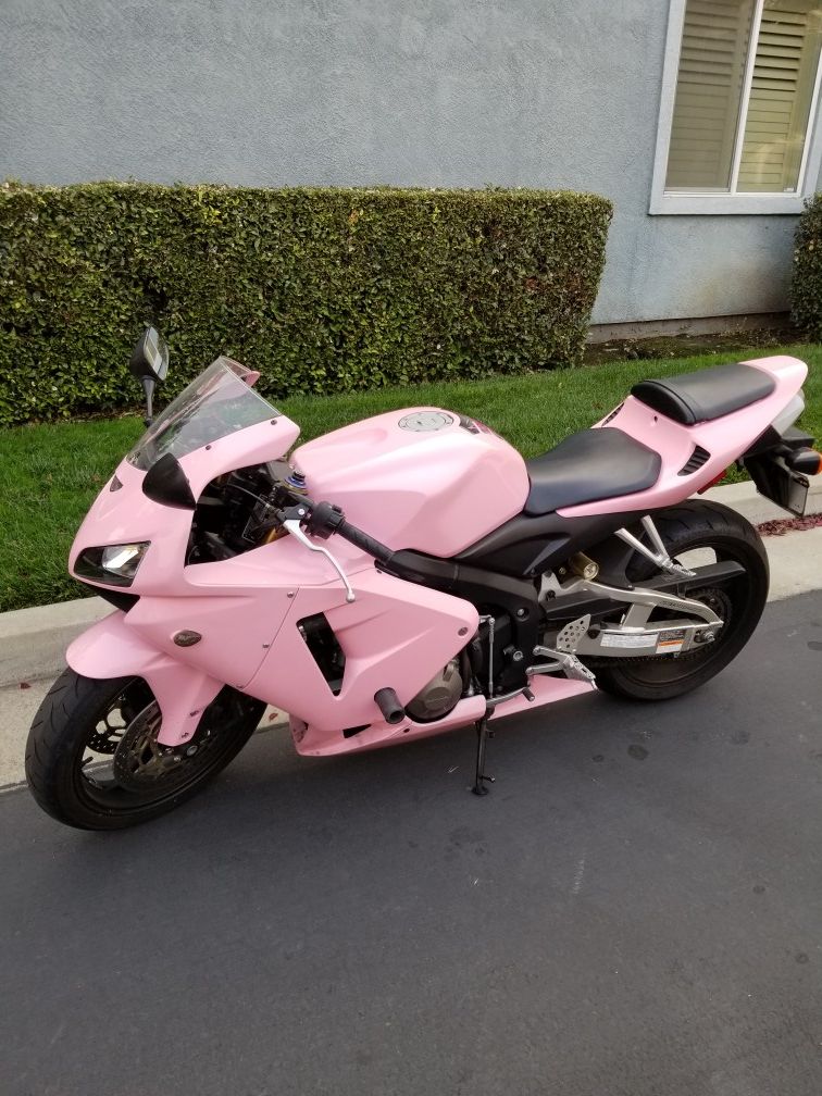 2006 Honda CBR 600rr motorcycle