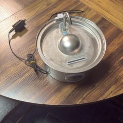 Cat water fountain